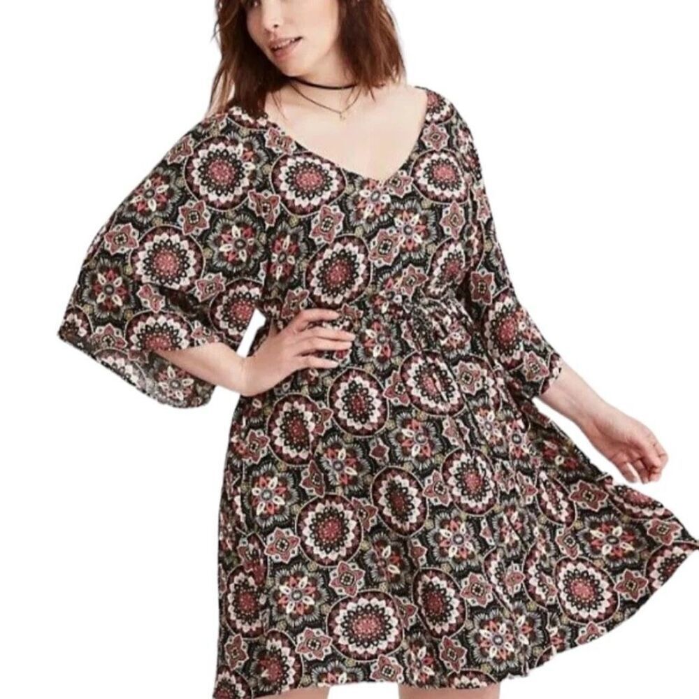 Torrid Medallion Print Lattice Challis V-Neck Flowy Dress Women’s Plus Size 2 2X